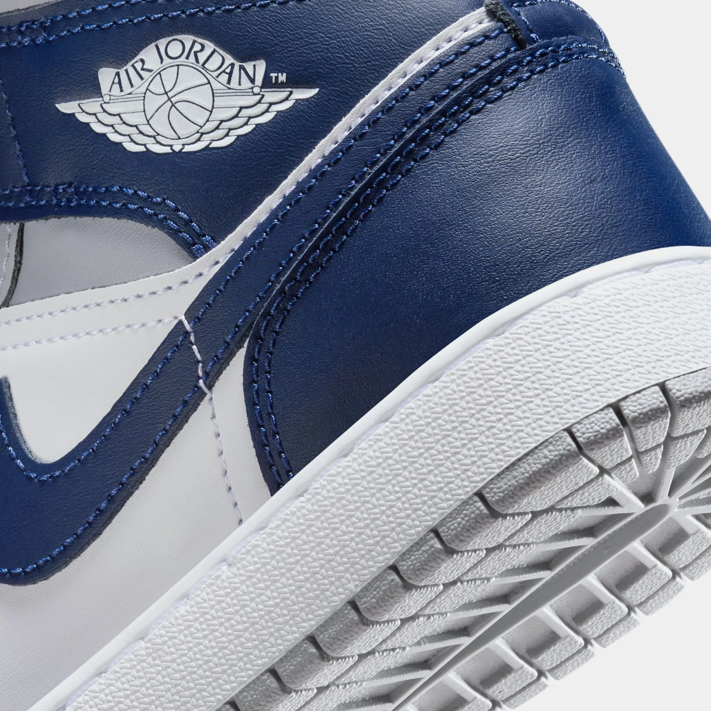 Air Jordan 1 Retro Mid Grade School Lifestyle Shoes (White/Wolf Grey/Midnight Navy)