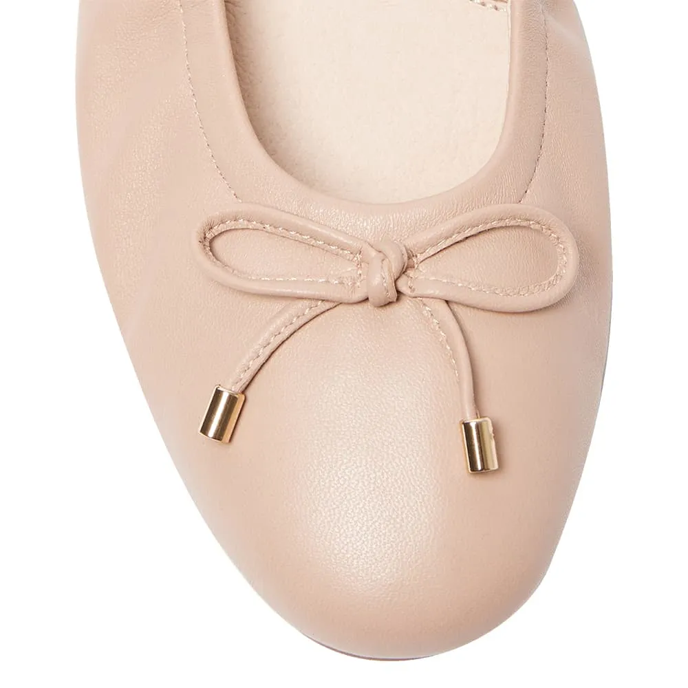 Allegra Flat in Blush Leather