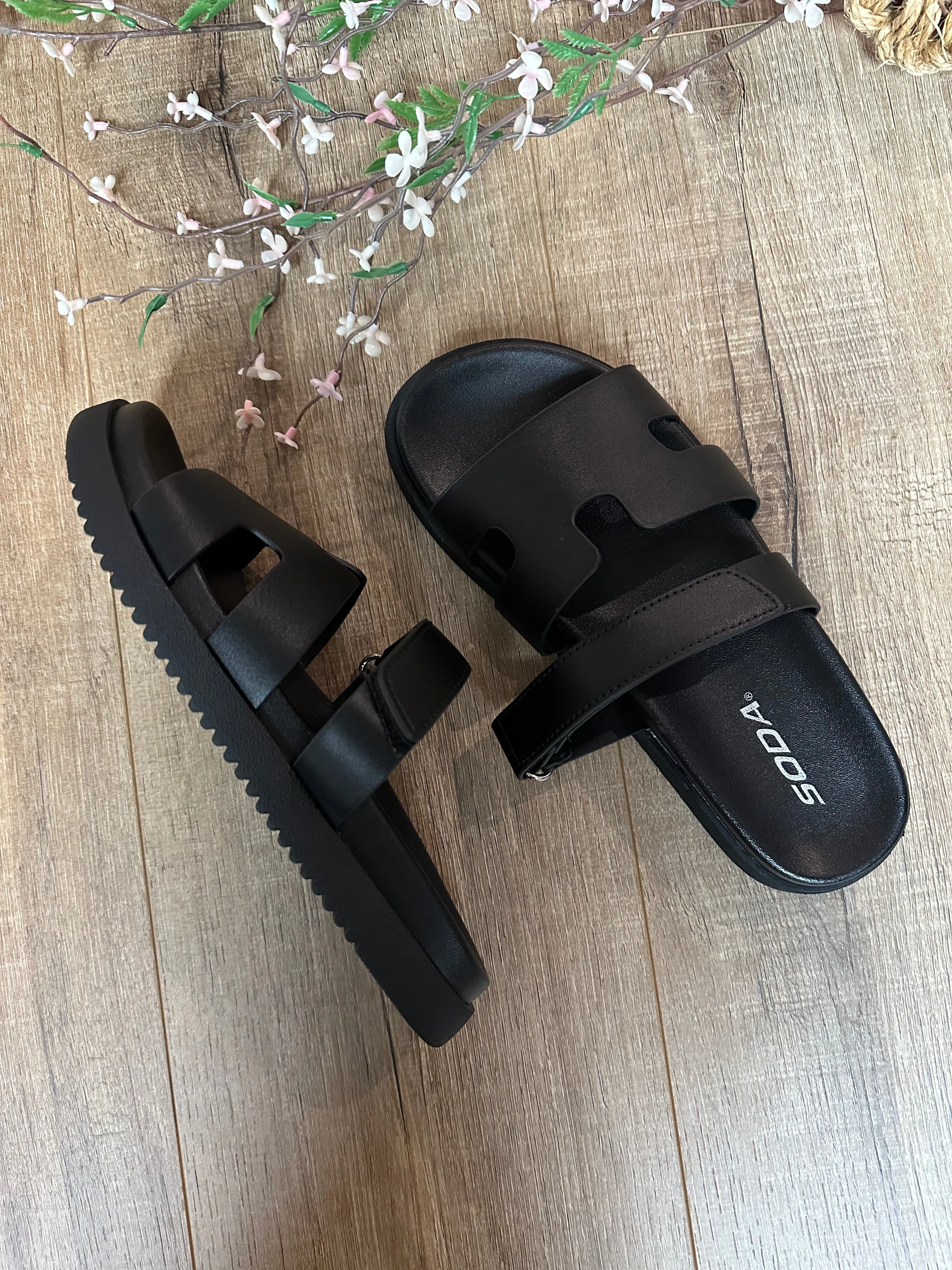 Bianca Slide Sandal (Soda)