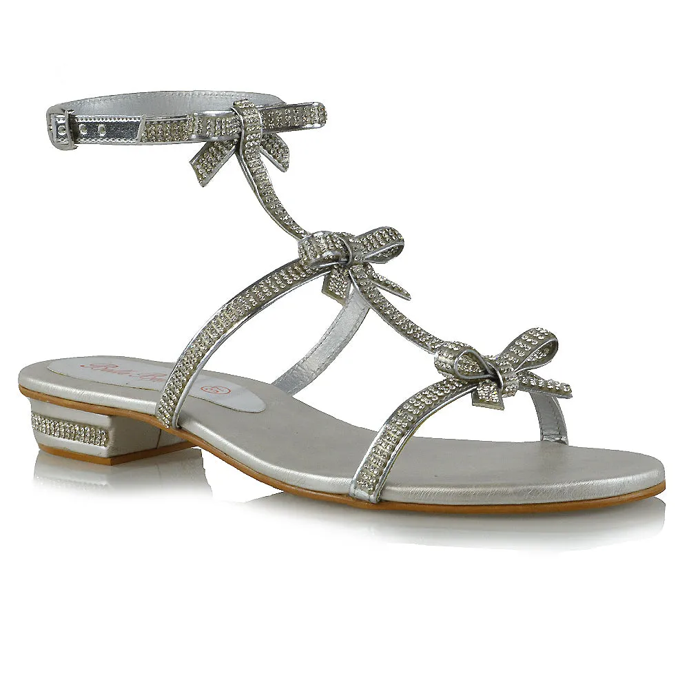 EMERY FLAT SPARKLY DIAMANTE BOW DETAIL LOW BLOCK HEEL STRAPPY SUMMER SANDALS IN SILVER