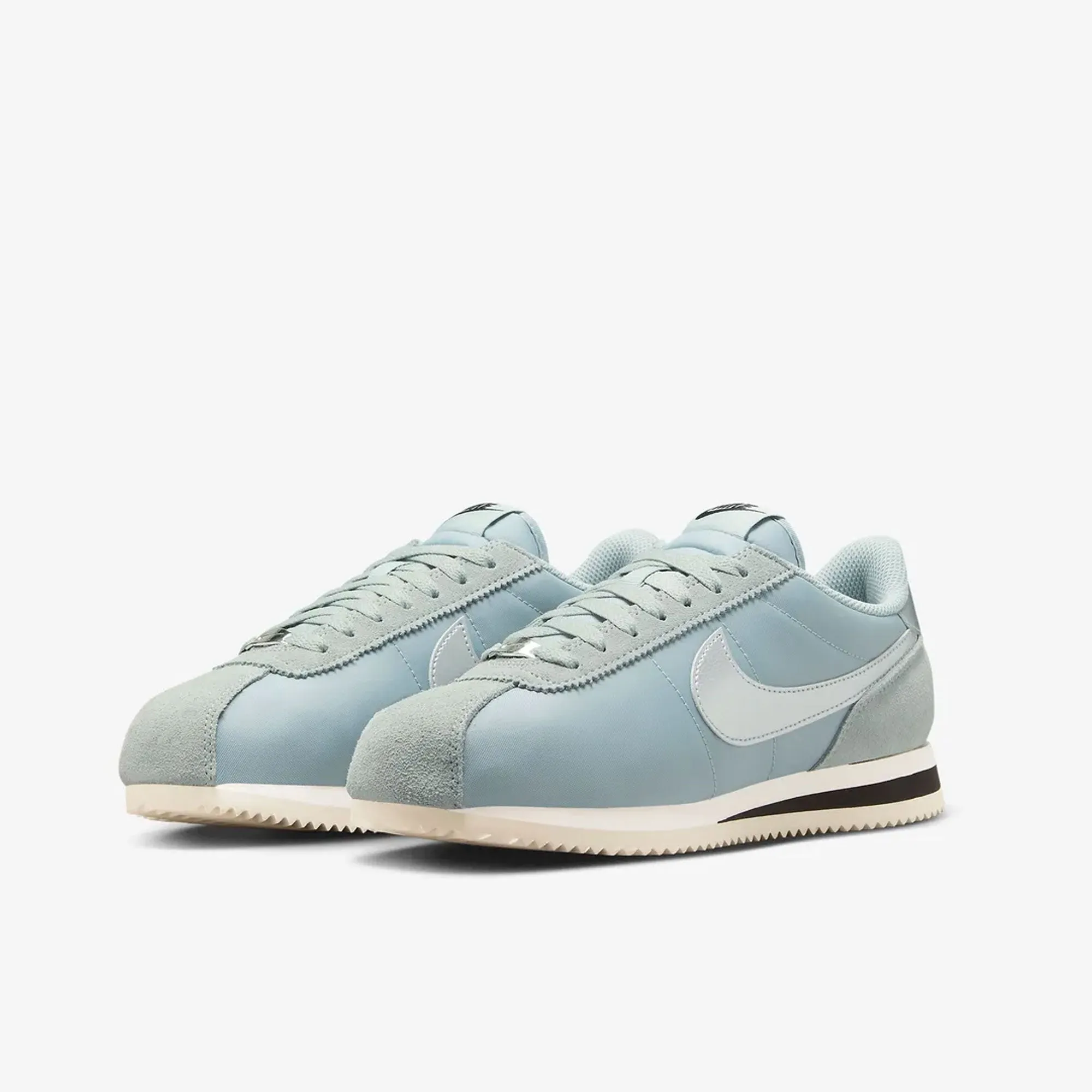 NIKE | CORTEZ TEXTILE { LIGHT PUMICE/METALLIC SILVER