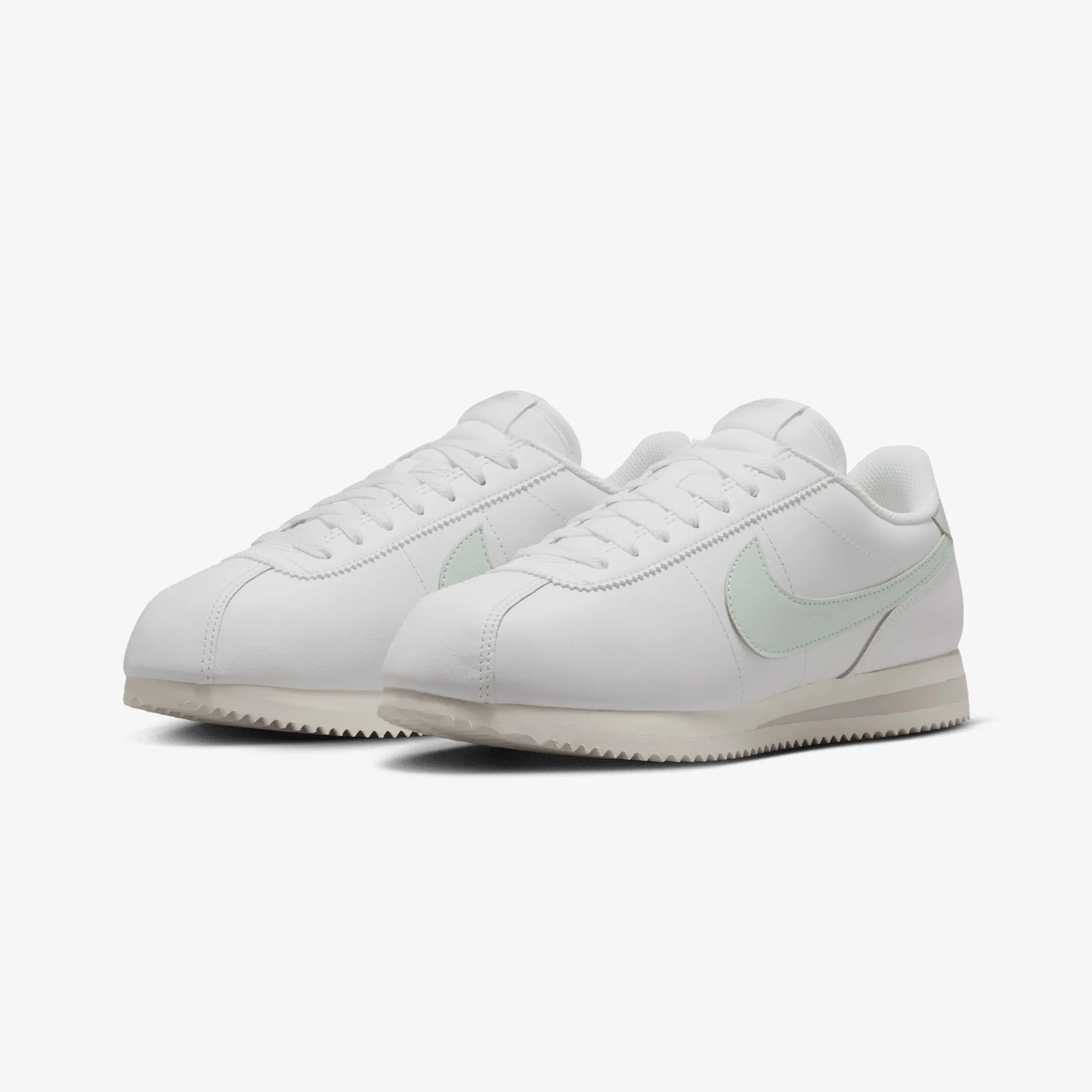 Nike | WMN'S CORTEZ LEATHER { SUMMIT WHITE/LIGHT SILVER-SAIL