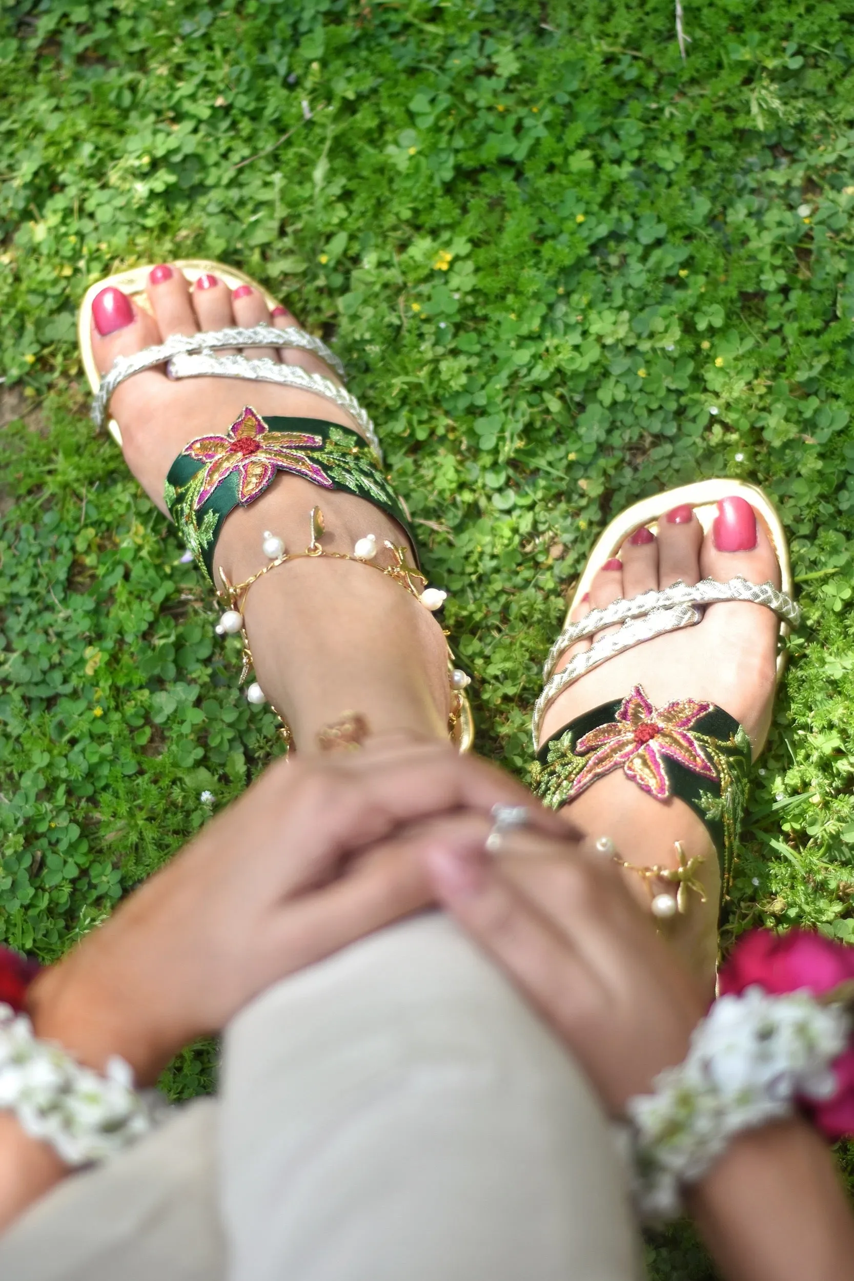 Strappy Chappals | Gulzaar