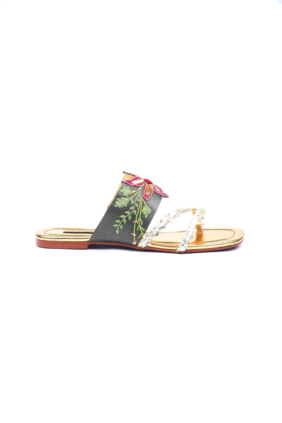 Strappy Chappals | Gulzaar