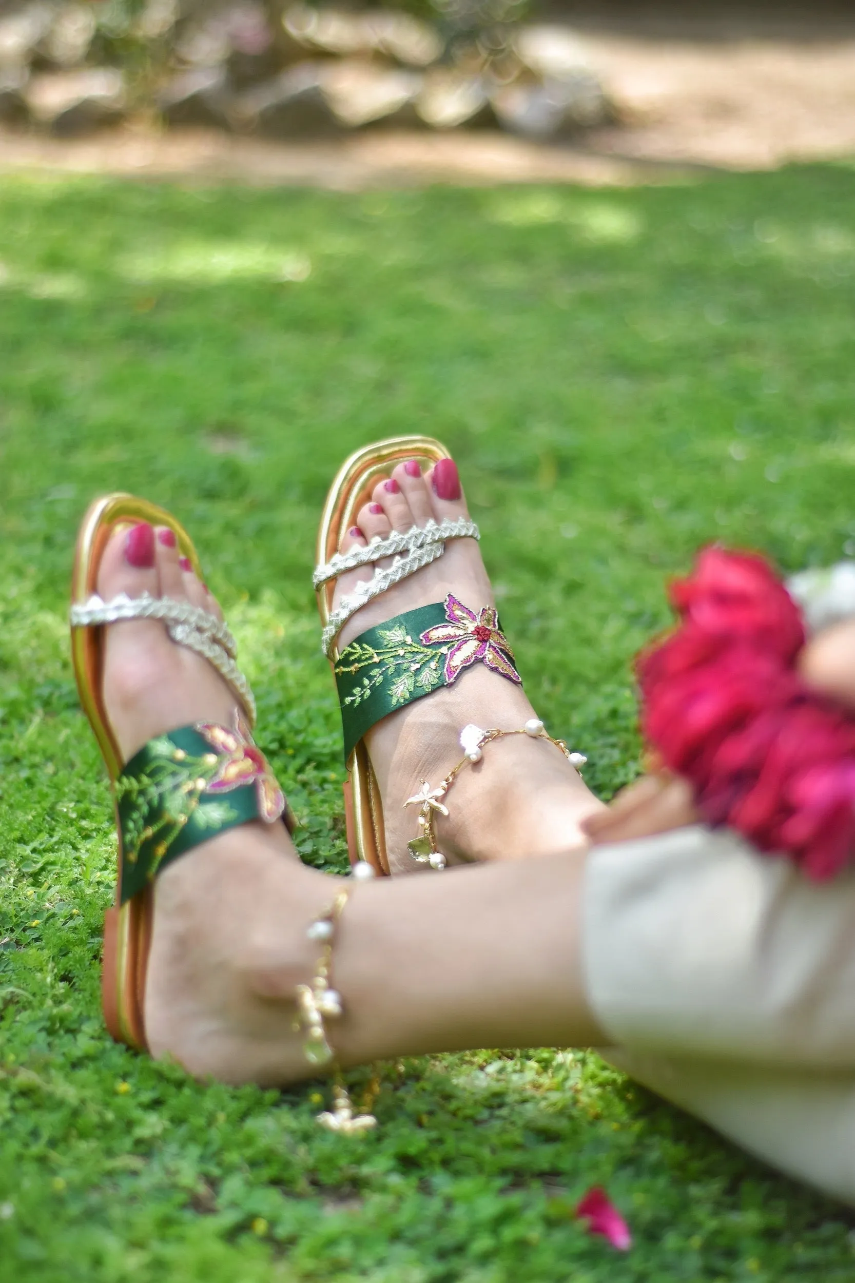 Strappy Chappals | Gulzaar