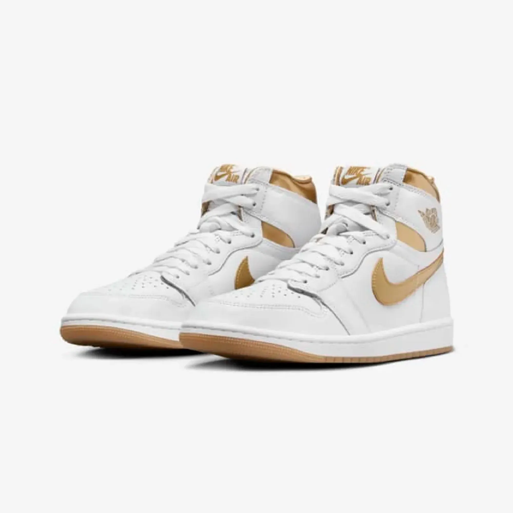 WMN'S AIR JORDAN 1 RETRO HIGH OG 'WHITE/METALLIC GOLD-GUM LIGHT BROWN'